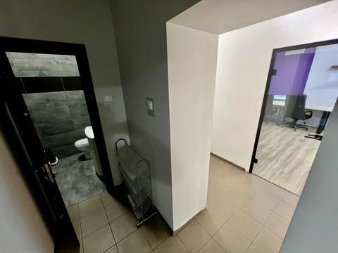 комерційна за адресою Героїв УПА вул., 73