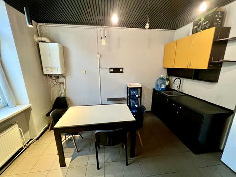 комерційна за адресою Героїв УПА вул., 73