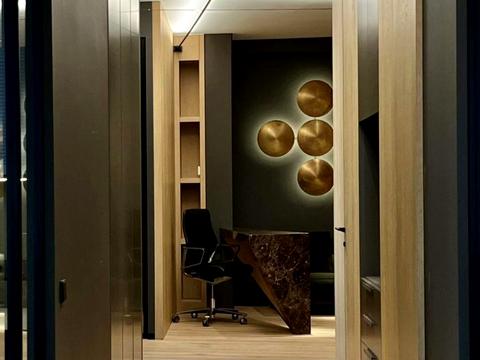 коммерческая по адресу Кловский спуск, 70