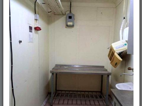 комерційна за адресою Богдана Хмельницкого вул., 63