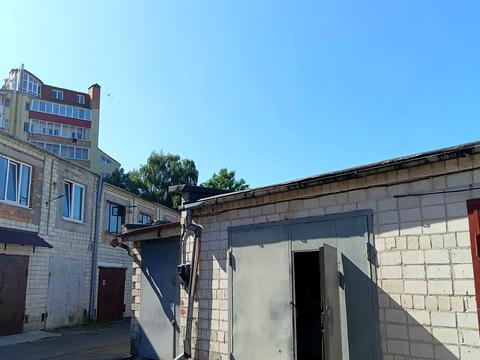 паркомісце за адресою Антона Головатого вул., 7