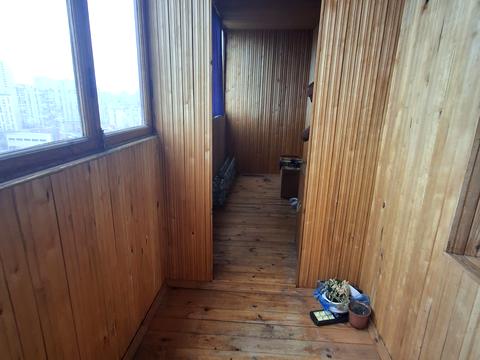 квартира за адресою Анни Ахматової вул., 25