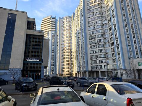 комерційна за адресою Дніпровська набережна вул., 26-Ж