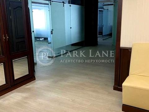 комерційна за адресою Інститутська вул., 18-А