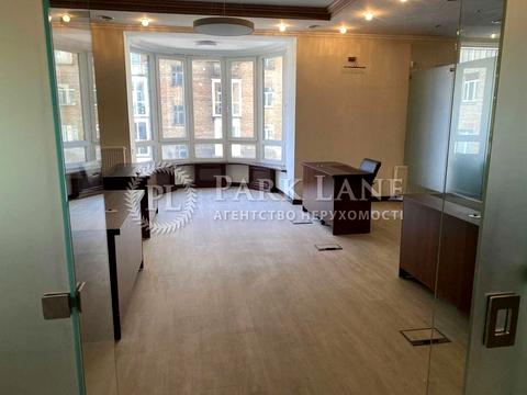 комерційна за адресою Інститутська вул., 18-А