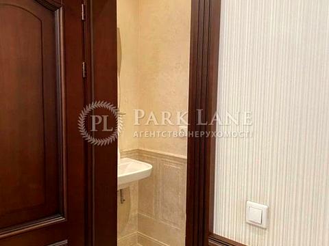 комерційна за адресою Інститутська вул., 18-А