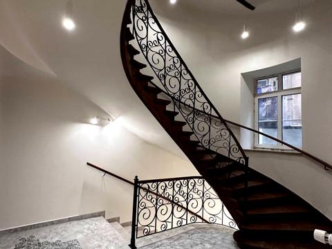 комерційна за адресою Львів, Івана Григоровича вул., 8