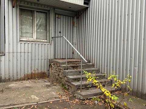 комерційна за адресою Героїв просп., 18