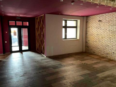 комерційна за адресою Володимира Івасюка просп. (Героїв Сталінграду), 20-А