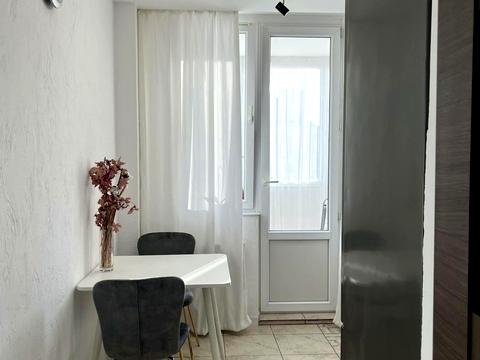 квартира по адресу Менахем-Мендл Шнеерсона ул. (Мініна), 18