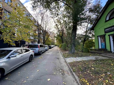 коммерческая по адресу Киев, Николая Михновского бульв. (Дружбы Народов), 30/1Б