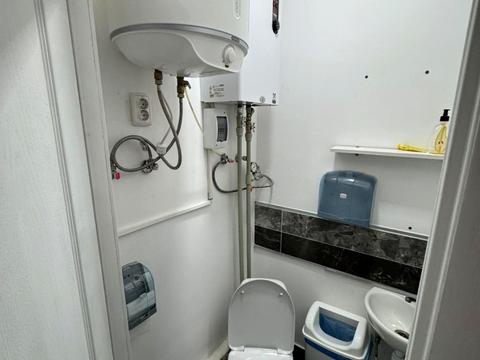 коммерческая по адресу Киев, Николая Михновского бульв. (Дружбы Народов), 30/1Б