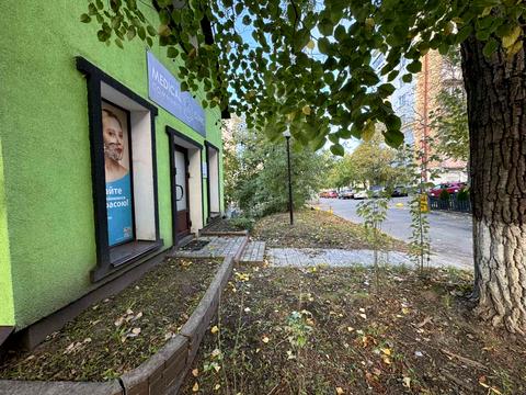 коммерческая по адресу Киев, Николая Михновского бульв. (Дружбы Народов), 30/1Б