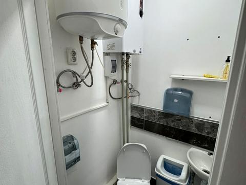 коммерческая по адресу Киев, Николая Михновского бульв. (Дружбы Народов), 30/1Б