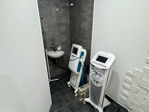 коммерческая по адресу Киев, Николая Михновского бульв. (Дружбы Народов), 30/1Б