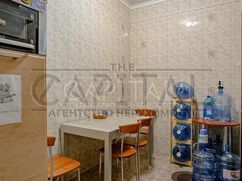 комерційна за адресою Євгена Коновальця вул. (Щорса), 32-Б