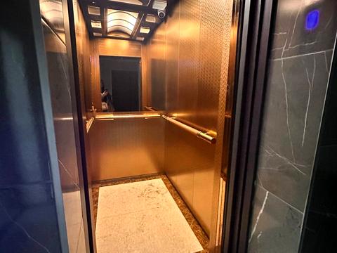 квартира за адресою Андрія Верхогляда вул. (Михайла Драгомирова), 14-А