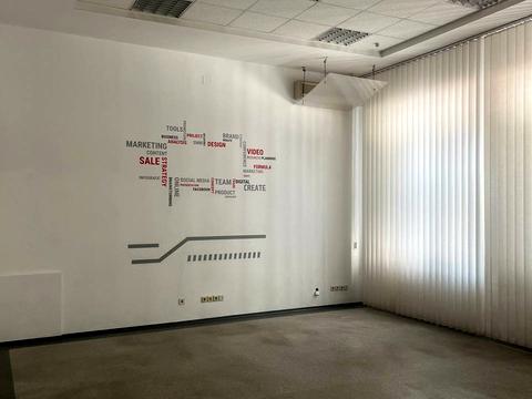 комерційна за адресою Володимира Моссаковського вул. (Клари Цеткін), 1-А