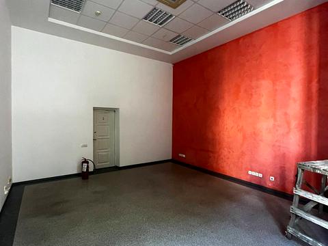 комерційна за адресою Володимира Моссаковського вул. (Клари Цеткін), 1-А