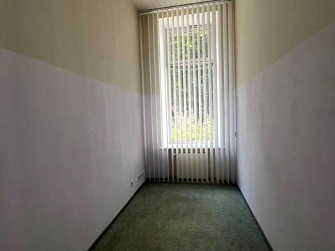 комерційна за адресою Володимира Моссаковського вул. (Клари Цеткін), 1-А