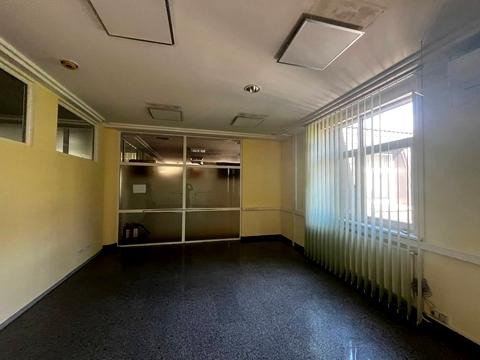 комерційна за адресою Володимира Моссаковського вул. (Клари Цеткін), 1-А