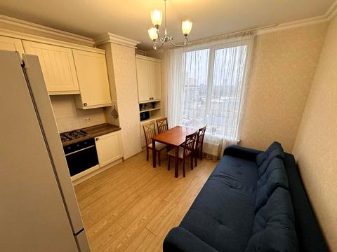 квартира за адресою Практична вул., 1