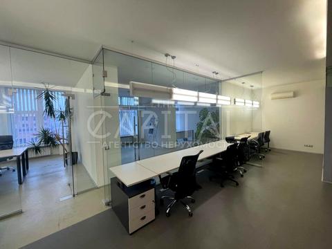 комерційна за адресою Саксаганського вул., 121