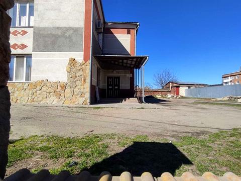 коммерческая по адресу Соборний провулок, 3