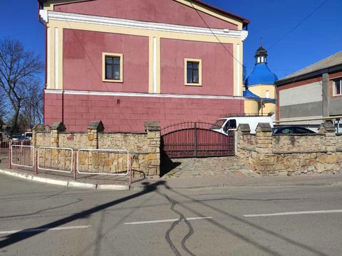 коммерческая по адресу Соборний провулок, 3