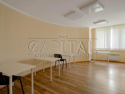 комерційна за адресою Жилянська вул., 101