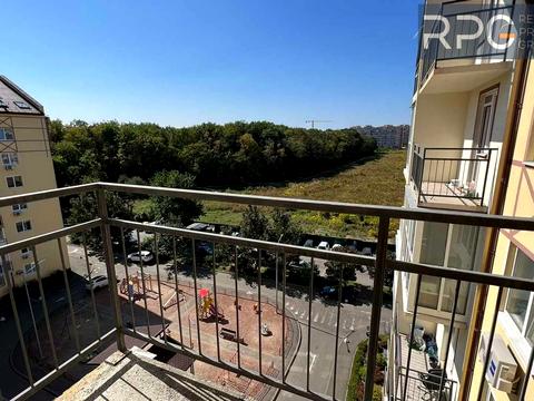 квартира за адресою Академіка Лебедєва вул., 1/8