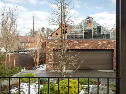 дом по адресу Юрия Шевелёва ул. (Красного Летчика)