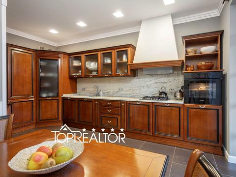 дом по адресу Юрия Шевелёва ул. (Красного Летчика)