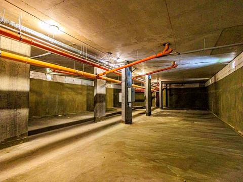 комерційна за адресою Промениста вул., 42