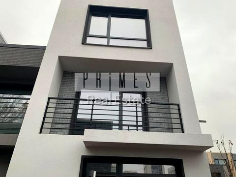 будинок за адресою Лютнева вул.