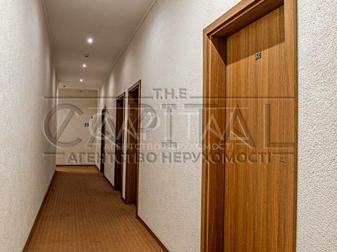 комерційна за адресою Берестейське шосе (Брест-Литовське), 8а