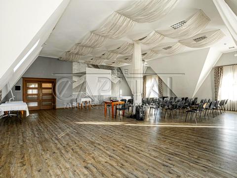 комерційна за адресою Берестейське шосе (Брест-Литовське), 8а