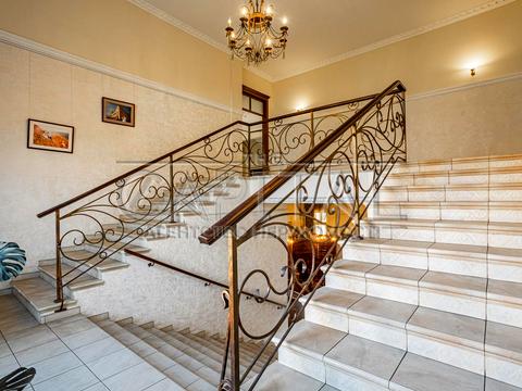 комерційна за адресою Берестейське шосе (Брест-Литовське), 8а