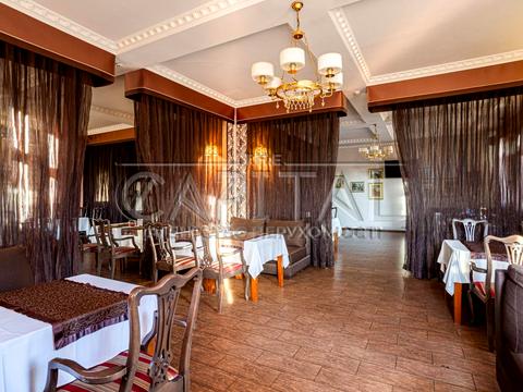 комерційна за адресою Берестейське шосе (Брест-Литовське), 8а