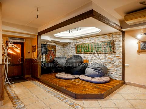 комерційна за адресою Берестейське шосе (Брест-Литовське), 8а