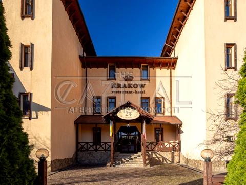 комерційна за адресою Берестейське шосе (Брест-Литовське), 8а