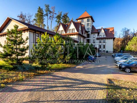 комерційна за адресою Берестейське шосе (Брест-Литовське), 8а