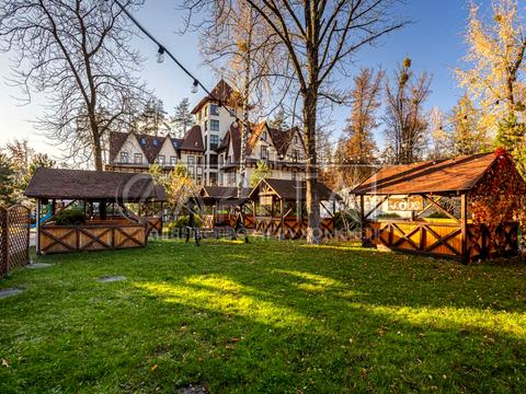 комерційна за адресою Берестейське шосе (Брест-Литовське), 8а