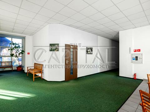 комерційна за адресою Берестейське шосе (Брест-Литовське), 8а