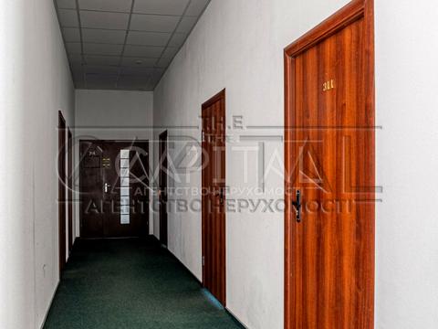 комерційна за адресою Берестейське шосе (Брест-Литовське), 8а