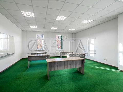 комерційна за адресою Берестейське шосе (Брест-Литовське), 8а