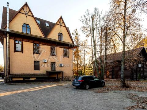 комерційна за адресою Берестейське шосе (Брест-Литовське), 8а