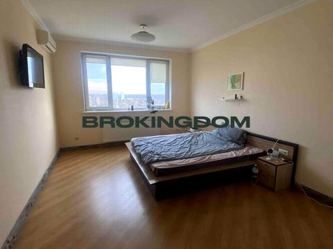 квартира за адресою Василя Симоненка вул., 2-Б