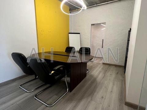 коммерческая по адресу Василия Тютюнника ул. (Анрі Барбюса), 37/1