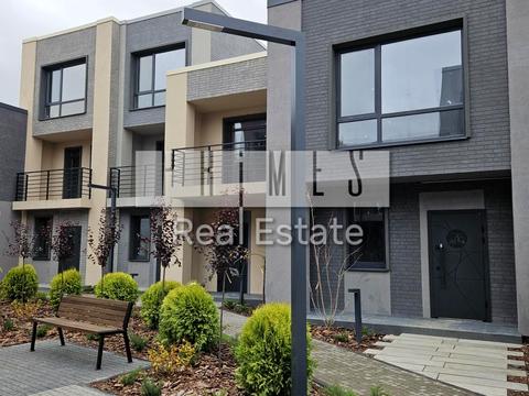 будинок за адресою Лютнева вул.